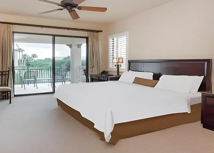 Resort Wyndham Canoa Ranch 3*