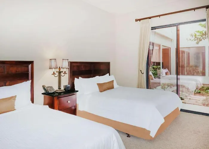 Resort Wyndham Canoa Ranch 3*